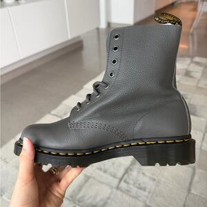 Dr. Martens Gunmetal Leather Boots Size 9 BNWT